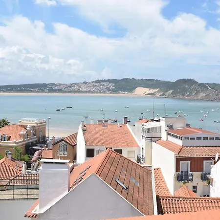 Nazare For Surfing, Cleaning Included Casa vacanze
